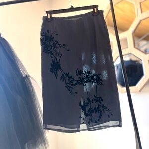 Elegant Gray / Black Floral Skirt